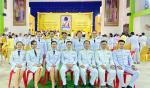 ร่วมพิธีถวายเครื่องสักการะและวางพานพุ่ม และร่วมพิธีจุดเทียนช